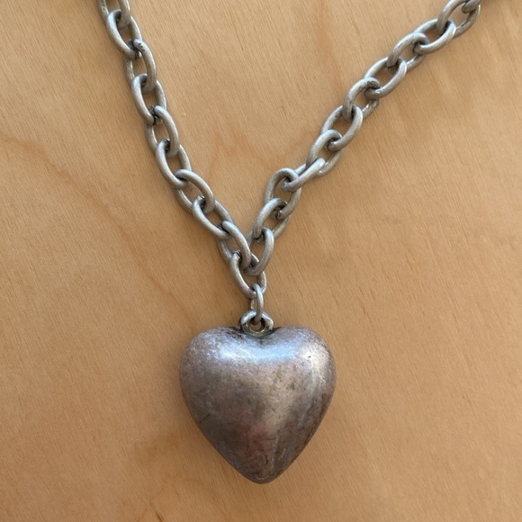 Puffed Heart Necklace - Picture 3 of 5